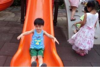 幼兒園小班滑滑梯安全教案