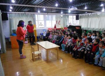 幼兒園中班玻璃上的冰花教案