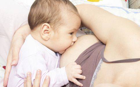 哺乳期怎么斷奶 8個(gè)妙招讓你順利斷奶
