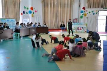 幼兒園小班尋找彩蛋數(shù)學(xué)教案