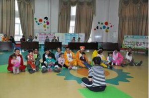 幼兒園小班尋找彩蛋數(shù)學(xué)教案
