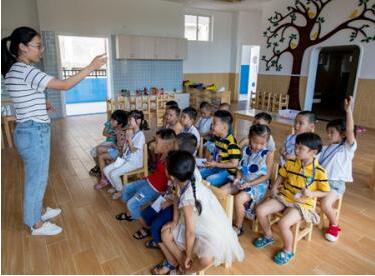 幼兒園小班慶三八活動(dòng)教案