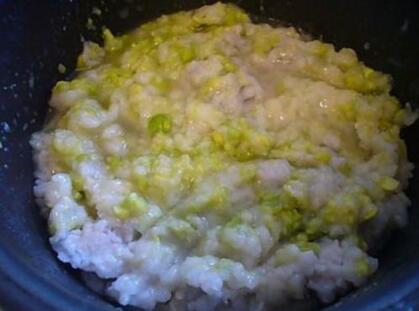 綠豆芋頭滑蛋肉末粥