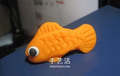 簡單橡皮泥教程 手工制作可愛的小金魚圖解 -  www.shouyihuo.com