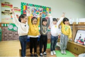 幼兒園大班青蛙和蝌蚪教案