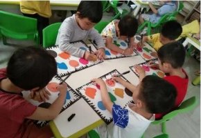 幼兒園小班美術(shù)教案《蘋果》