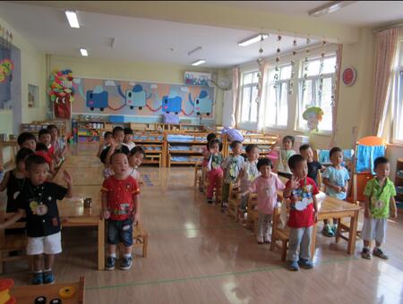 幼兒園編花籃兒歌音樂教案