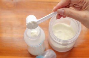 寶寶奶粉過敏知多少？氨基酸奶粉怎么沖？