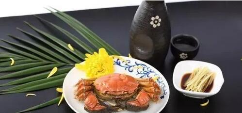 吃大閘蟹喝什么酒最好