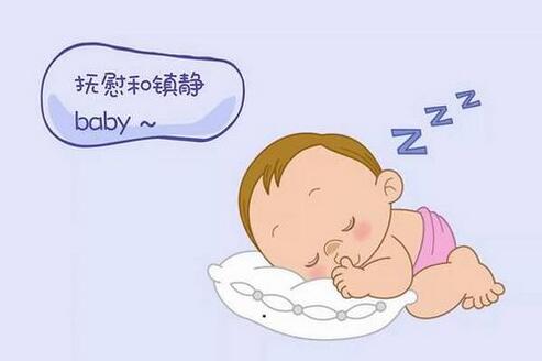 一個(gè)月嬰兒吃手正常嗎