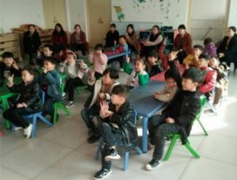 幼兒園大班社會(huì)教案《幫助殘疾人》