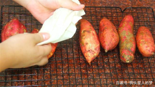 烤箱烤紅薯溫度和時(shí)間 烤箱怎么烤紅薯