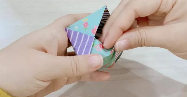 卡紙禮物盒子的折法