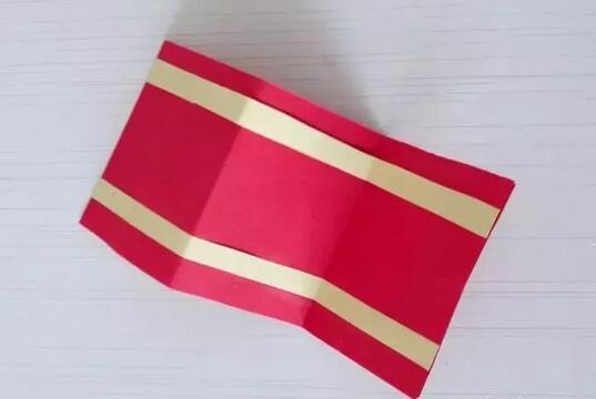 幼兒園卡紙鞭炮手工制作串鞭炮步驟圖片