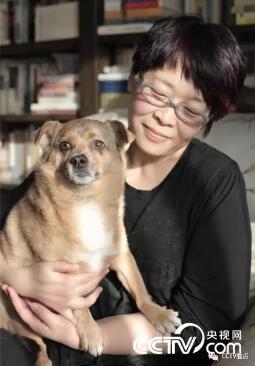 腹有詩書氣自華，央視主持人的書單了解一下
