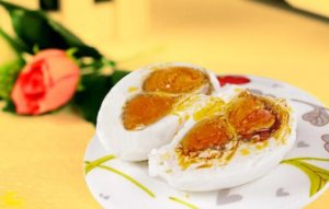 哺乳期可以吃咸鴨蛋嗎