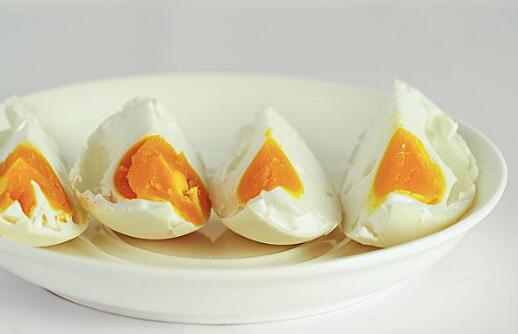 哺乳期可以吃咸鴨蛋嗎