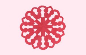 幼兒園大班《美麗的窗花》美術(shù)教案