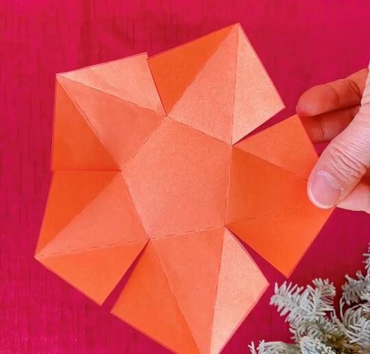 卡紙蓮花小夜燈手工制作
