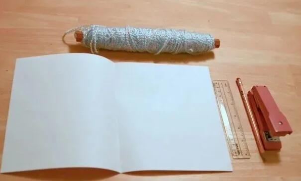 自制紙飛機(jī)風(fēng)箏制作簡易版