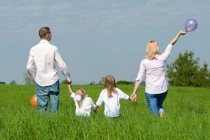 春捂秋凍有講究，孩子春季如何穿衣服？