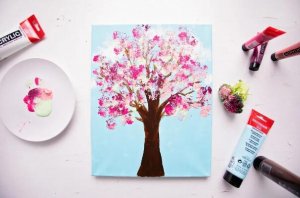 植樹(shù)節(jié)兒童繪畫《花菜拓印櫻花樹(shù)》