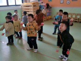 幼兒園大班《扔沙包》游戲教案