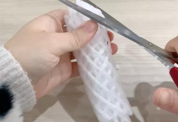 廢物利用手工制作《水果罩做一根玉米》