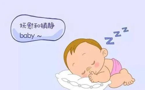 嬰兒吃手怎么辦？要不要阻止？
