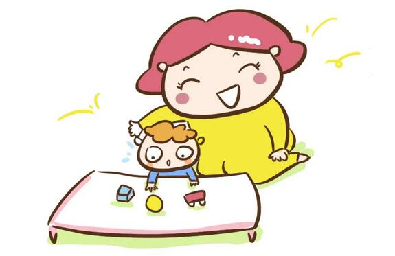 寶寶什么時(shí)候?qū)W坐？如何幫助學(xué)坐？