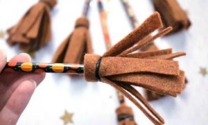 勞動節(jié)不織布手工制作《掃把》