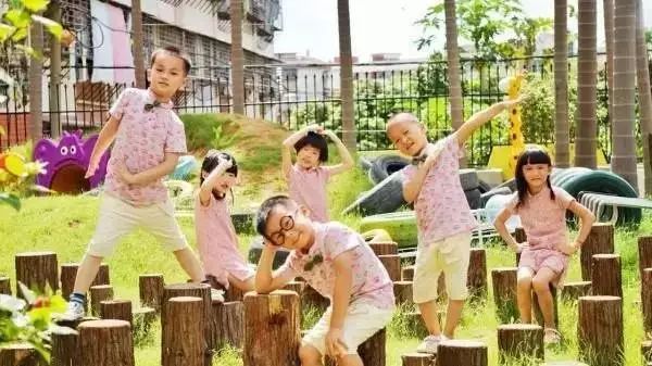 2021年幼兒園創(chuàng)意畢業(yè)照這樣拍