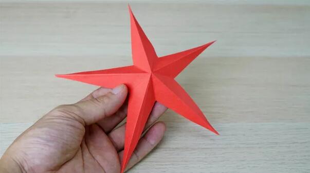 紅色五角星怎么折剪