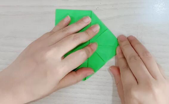 會(huì)說話的紙青蛙的折法