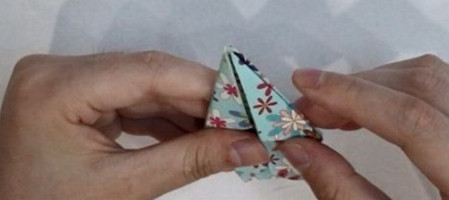 紙花瓶手工折紙步驟圖解