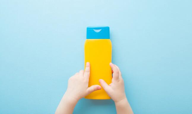 兒童洗發(fā)水可以用大人洗發(fā)水嗎？