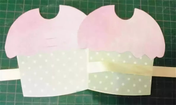 幼兒園畢業(yè)蛋糕賀卡手工制作