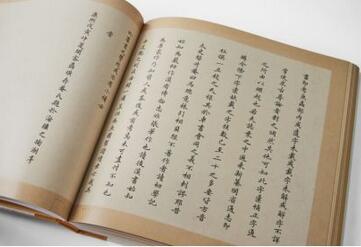 清宮劇里沒有告訴你的「大豬蹄子」日常，這些書里有