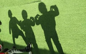 幼兒園大班科學教案《量量影子有多長》