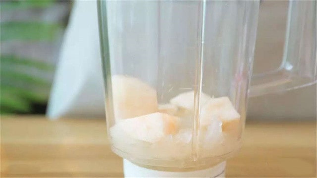 藕粉雪梨銀耳羹的做法 八個(gè)月寶寶輔食食譜