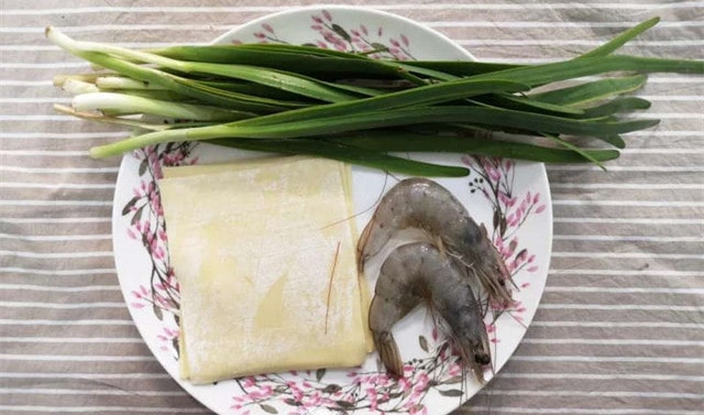 韭菜蝦仁脆餅的做法 一歲半寶寶食譜