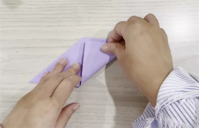 卡紙七彩飛鏢的折法怎么折簡(jiǎn)單