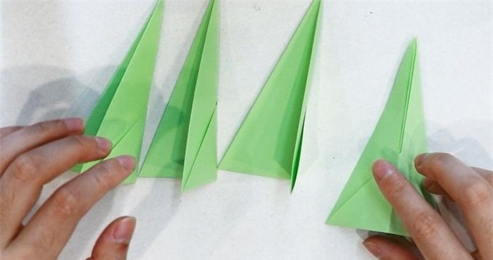 如何用紙折大樹