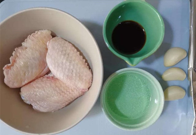 平底鍋蒜香雞翅的做法 一歲半寶寶食譜