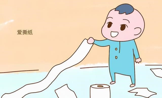 七八個月大的寶寶愛撕紙，要阻止嗎？