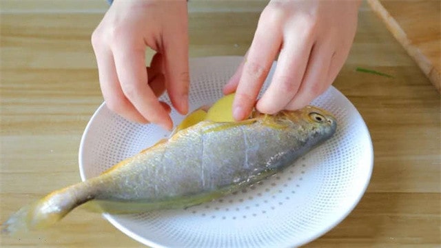 清蒸黃花魚的做法 1歲寶寶食譜
