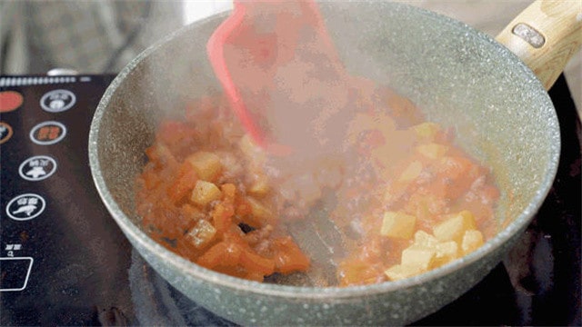 番茄土豆牛肉蓋澆飯的做法