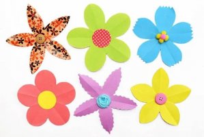 幼兒園剪紙花教程（5個花瓣）