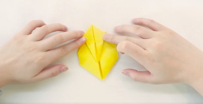 可愛的小兔子折紙怎么折