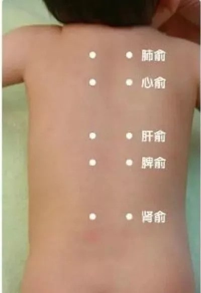 寶寶鼻梁上有青筋明顯是怎么回事